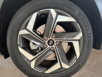 Hyundai TUCSON Hybrid